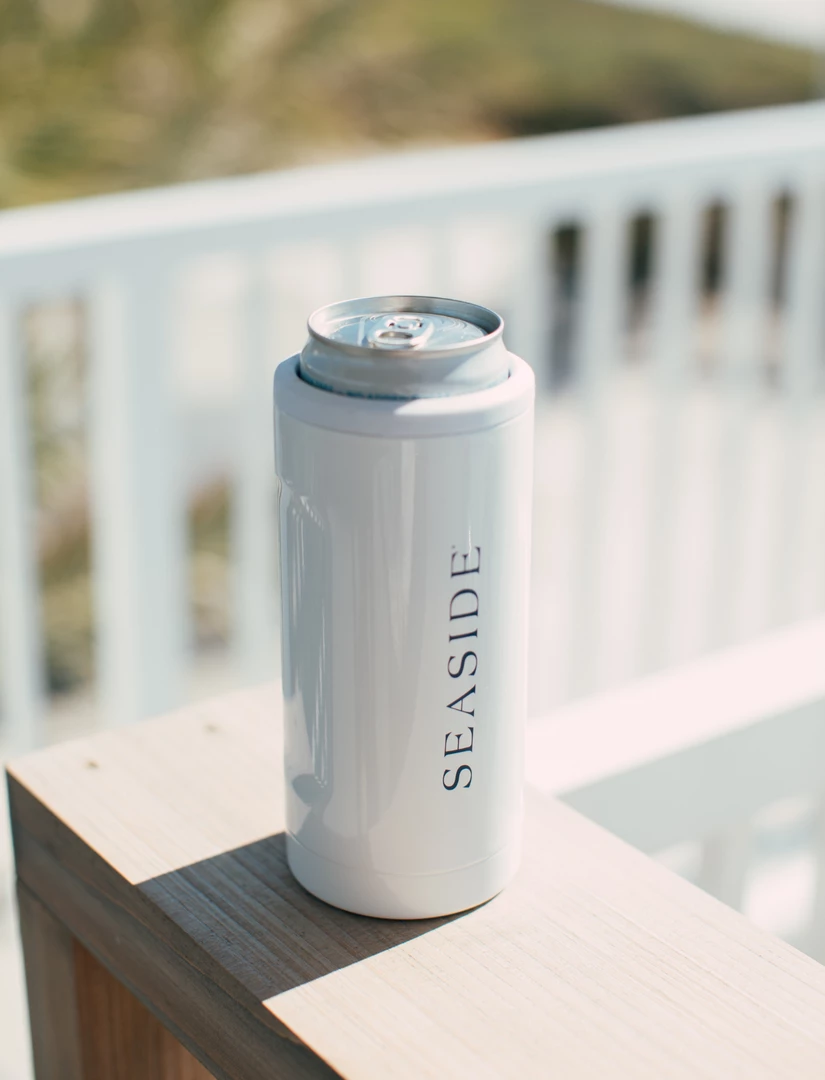 BRUMATE White Seaside Hopsulator Slim HOME & GIFTS 1 BRUMATE White Seaside Hopsulator Slim HOME & GIFTS